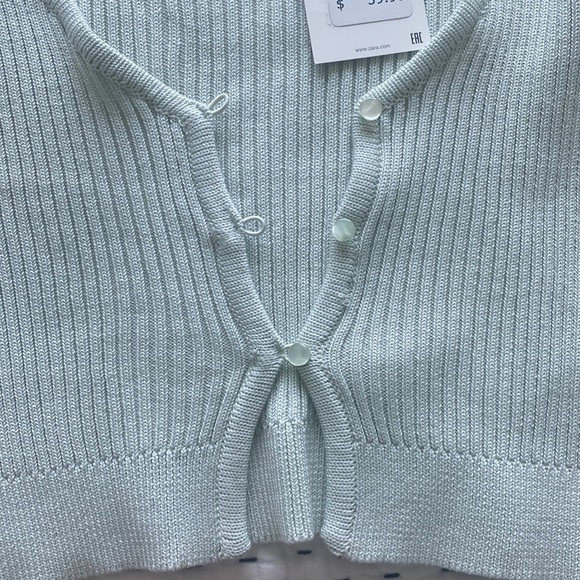 NWOT. Zara light green cropped sweater - Picture 4 of 6